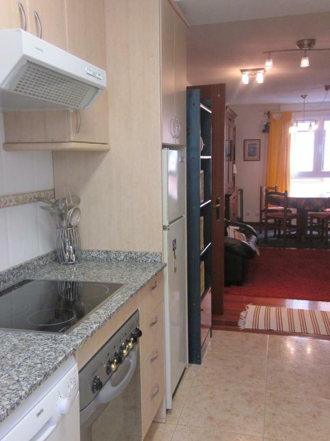 Ea Playa Montana45'Guggemhein A 200M Andando Playa Y Del Centro Pueblo Lejlighed Ea Eksteriør billede
